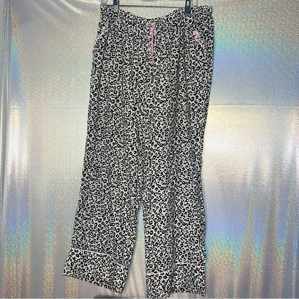 Victoria secret bottoms cheetah print white black pink bows detail pockets y2k